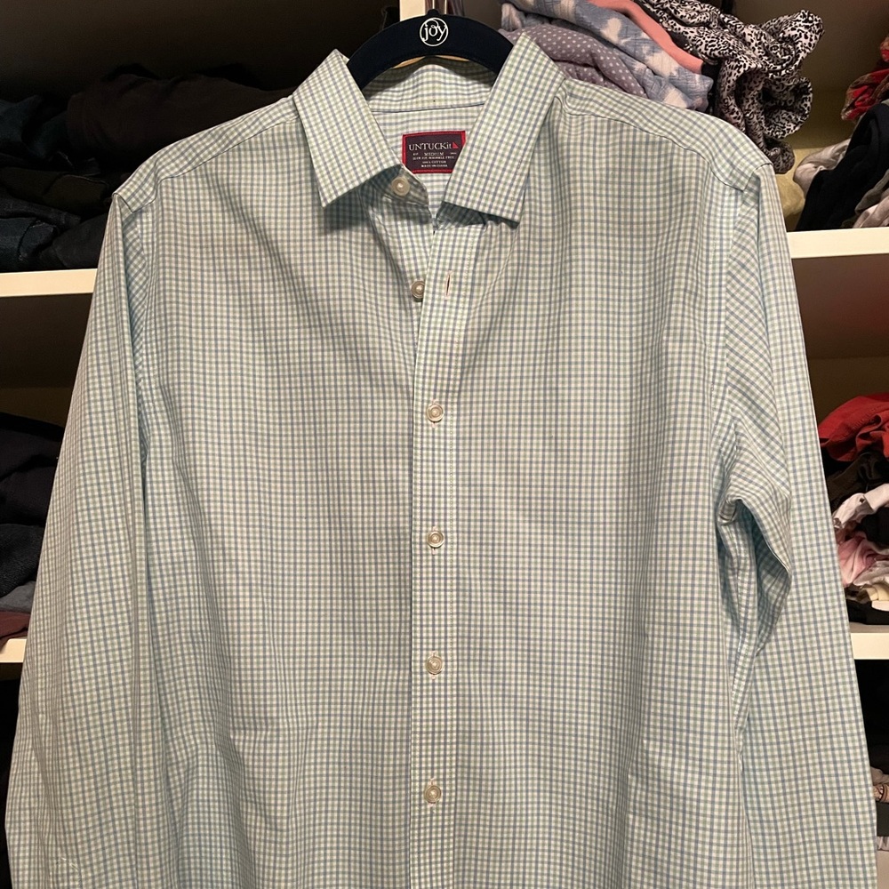 Men’s Untuckit shirt
